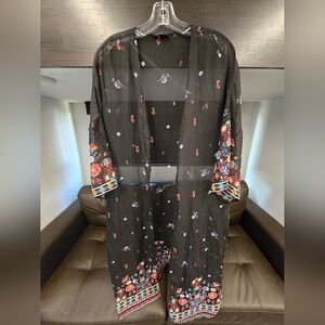 Feitong Black Kimono With Beautiful Floral Pattern